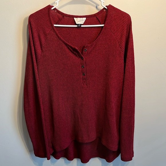 Universal Thread Tops - Universal Thread Red Ribbed Henley Women’s M